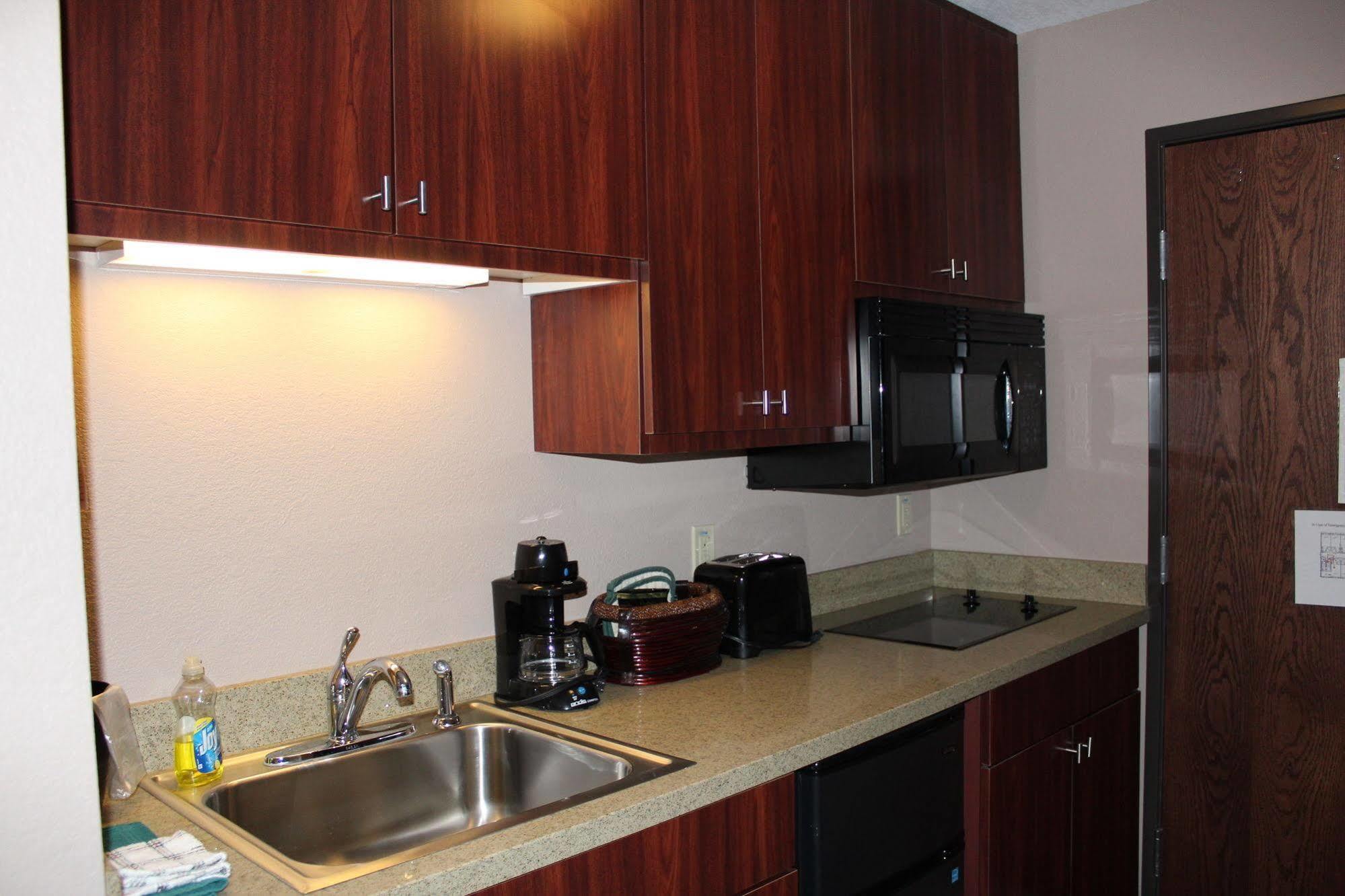 Bell'S Extended Stay And Suites Saint Robert Exterior foto